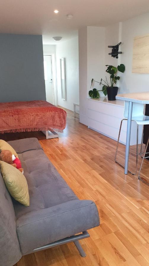Modern Basement Apartments Stavanger, Sola Airport, Kjerag, Preikestolen 외부 사진